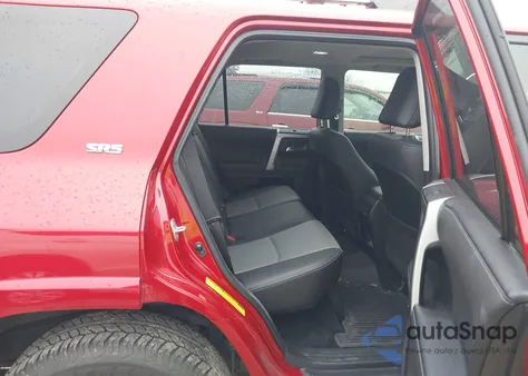 2022 Toyota 4Runner Sr5 Premium z USA, uszkodzony, nr VIN JTEFU5JR2N5271382